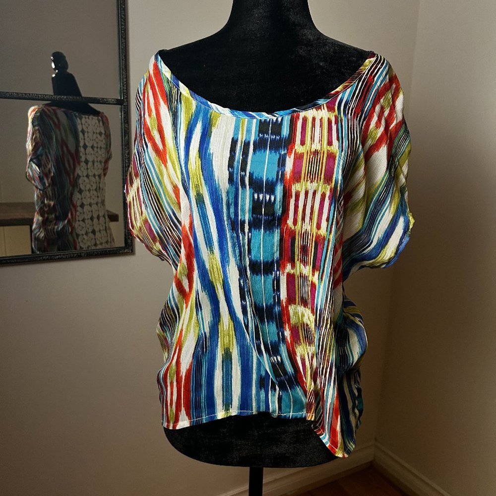 Sheer sleeveless top with lace details at the back, multicolour abstract pattern